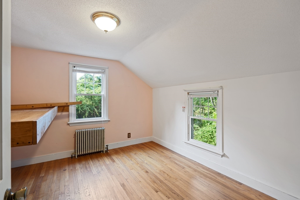 East Longmeadow, Massachusetts 01028, United States, 3 Bedrooms Bedrooms, ,2 BathroomsBathrooms,Residential,Pending,185963