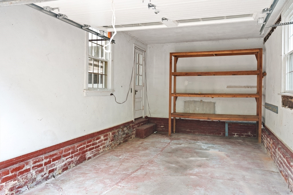 East Longmeadow, Massachusetts 01028, United States, 3 Bedrooms Bedrooms, ,2 BathroomsBathrooms,Residential,Pending,185963