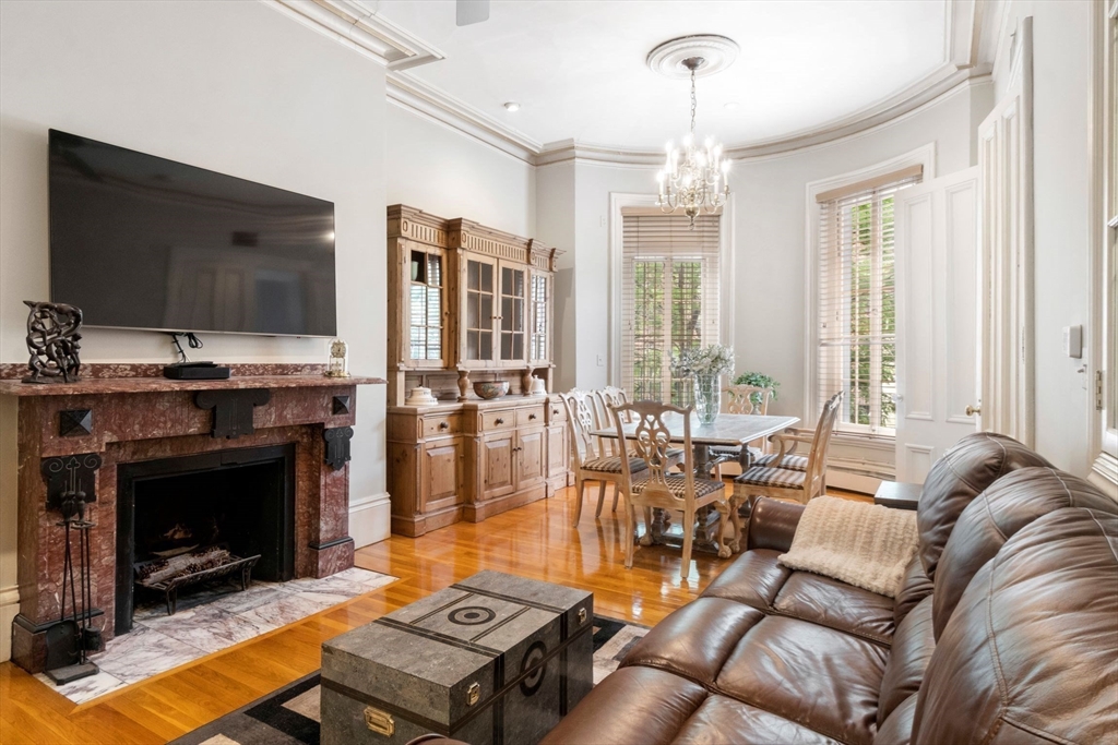 319 Marlborough St 1