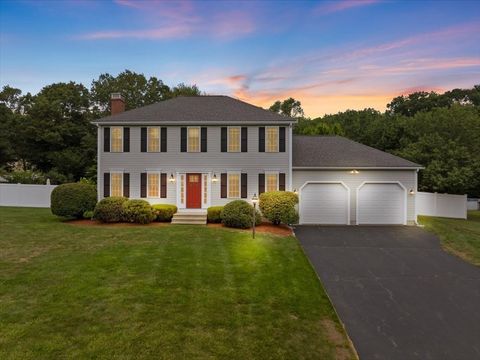 3 Maura Elizabeth Ln Foxboro MA 02035