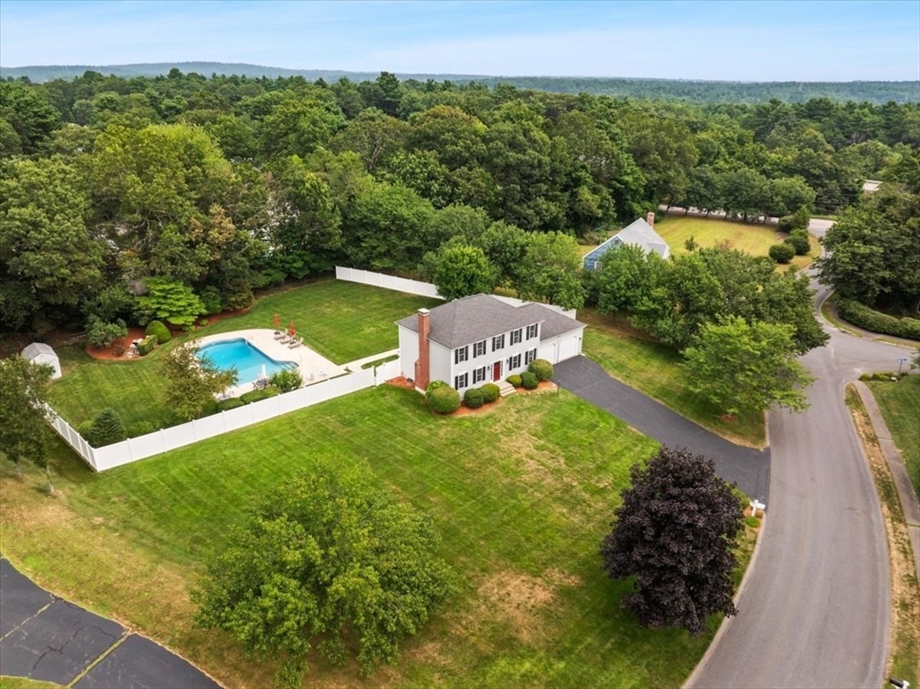 3 Maura Elizabeth Ln