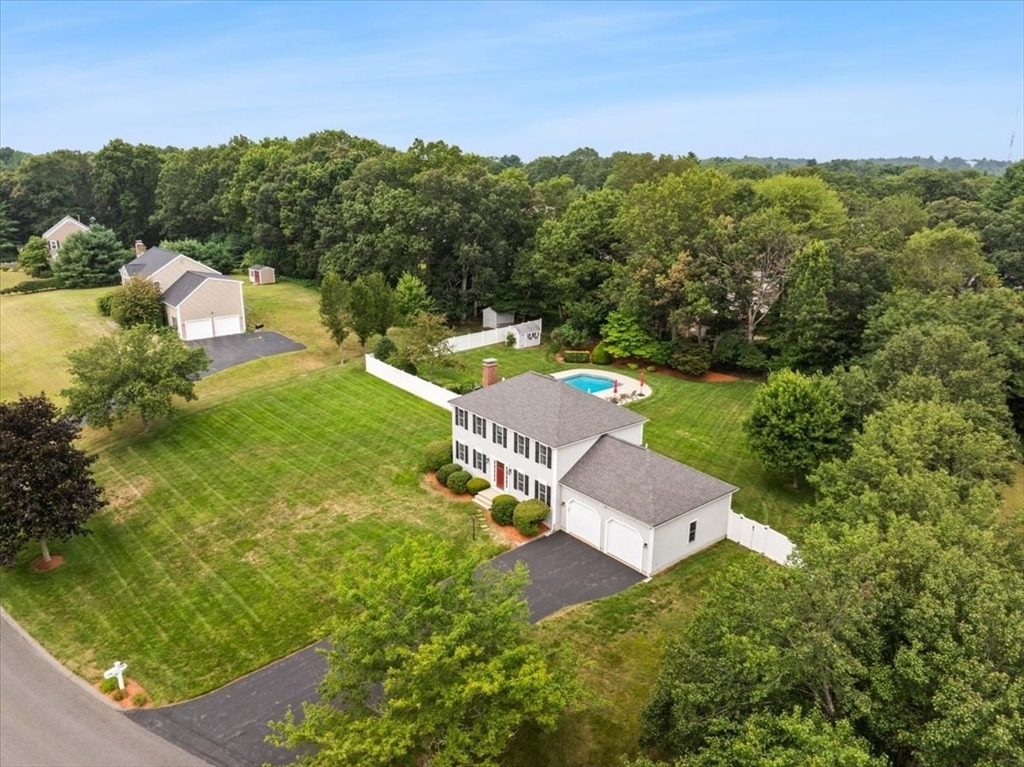 3 Maura Elizabeth Ln