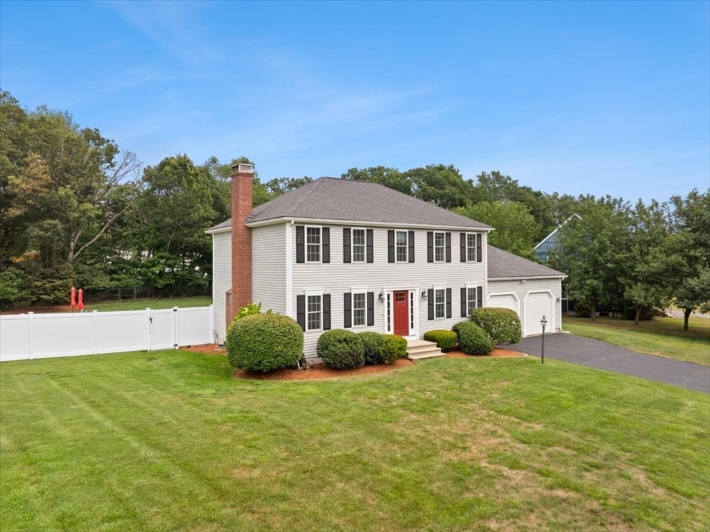 3 Maura Elizabeth Ln