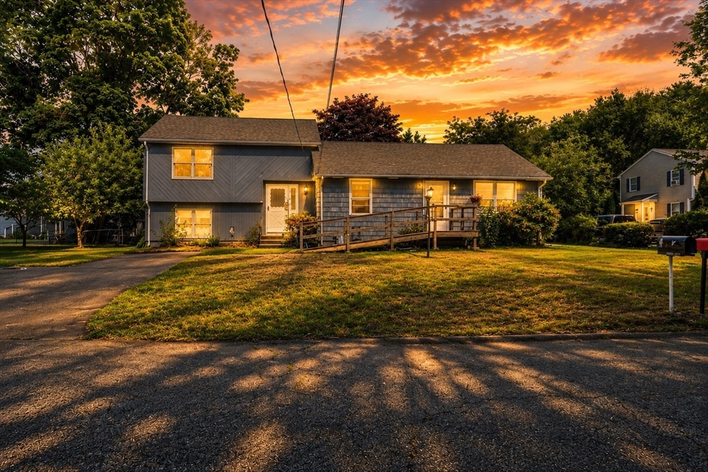 48 Westbrook Dr