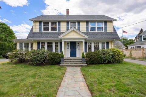 Photo of 8 Charlotte Rd, Marblehead, MA 01945 (MLS # 73524407)
