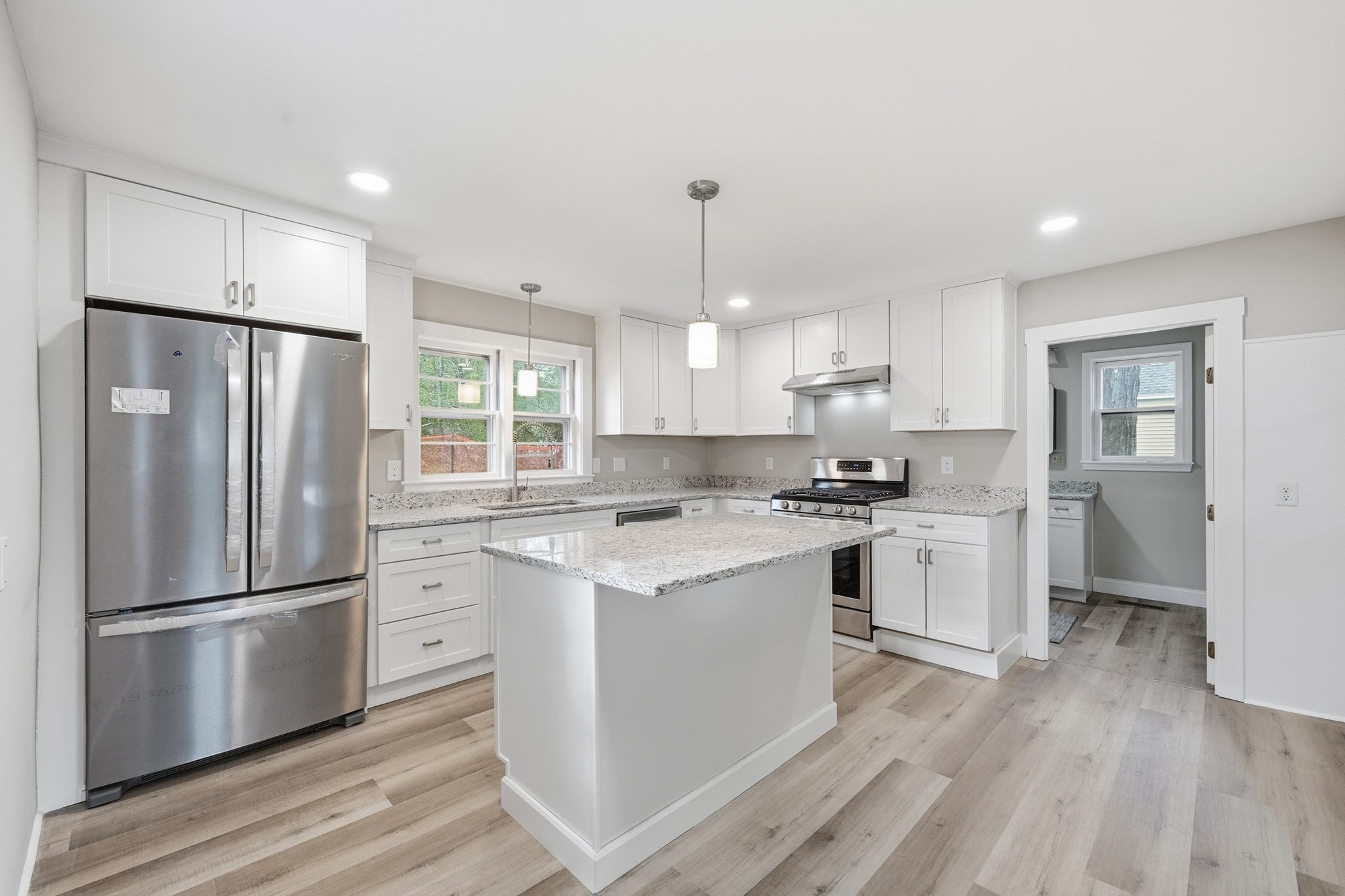 28 W Prescott St
