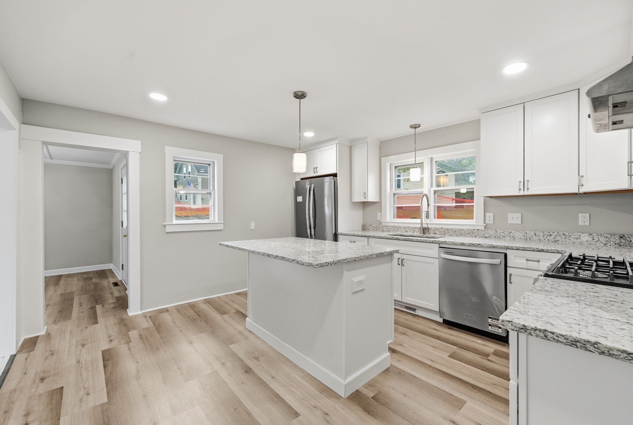 28 W Prescott St