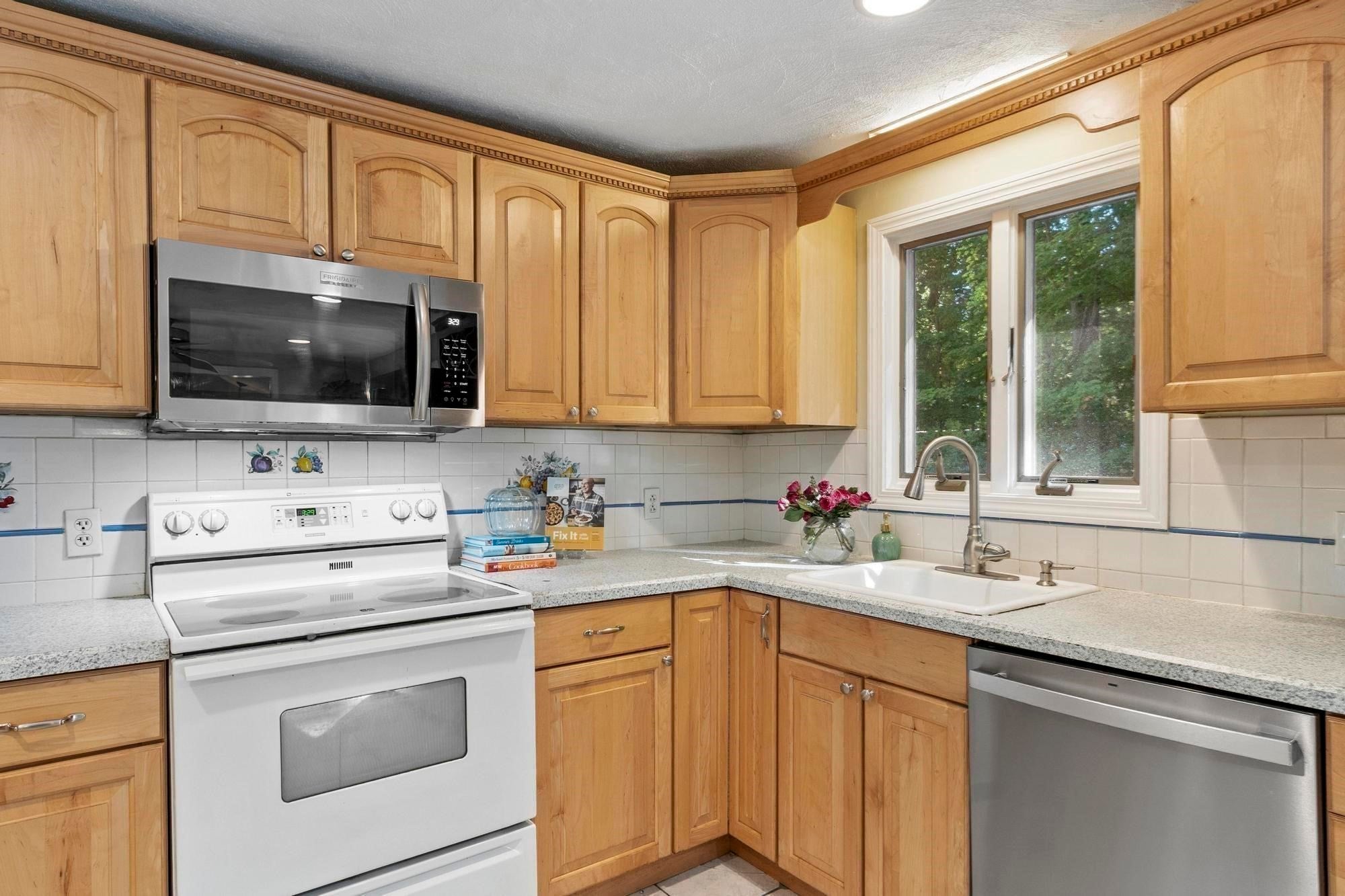 405 Salem Street, Wilmington, MA, 405 Salem Street, Wilmington, MA Photo #13