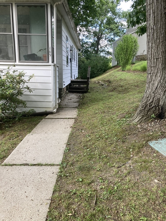 109 Green Hill Pkwy 1