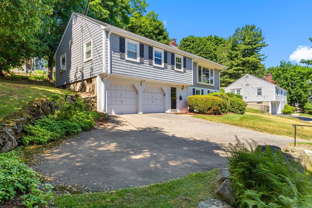 38 Robinhood Rd