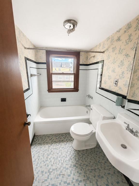 7 Lorette St, Boston, MA Photo #10