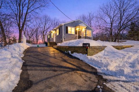 Photo of 1 Hillcrest Ave, Lynn, MA 01904 (MLS # 73481669)