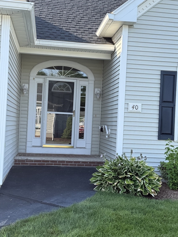 40 Holly Ln 40