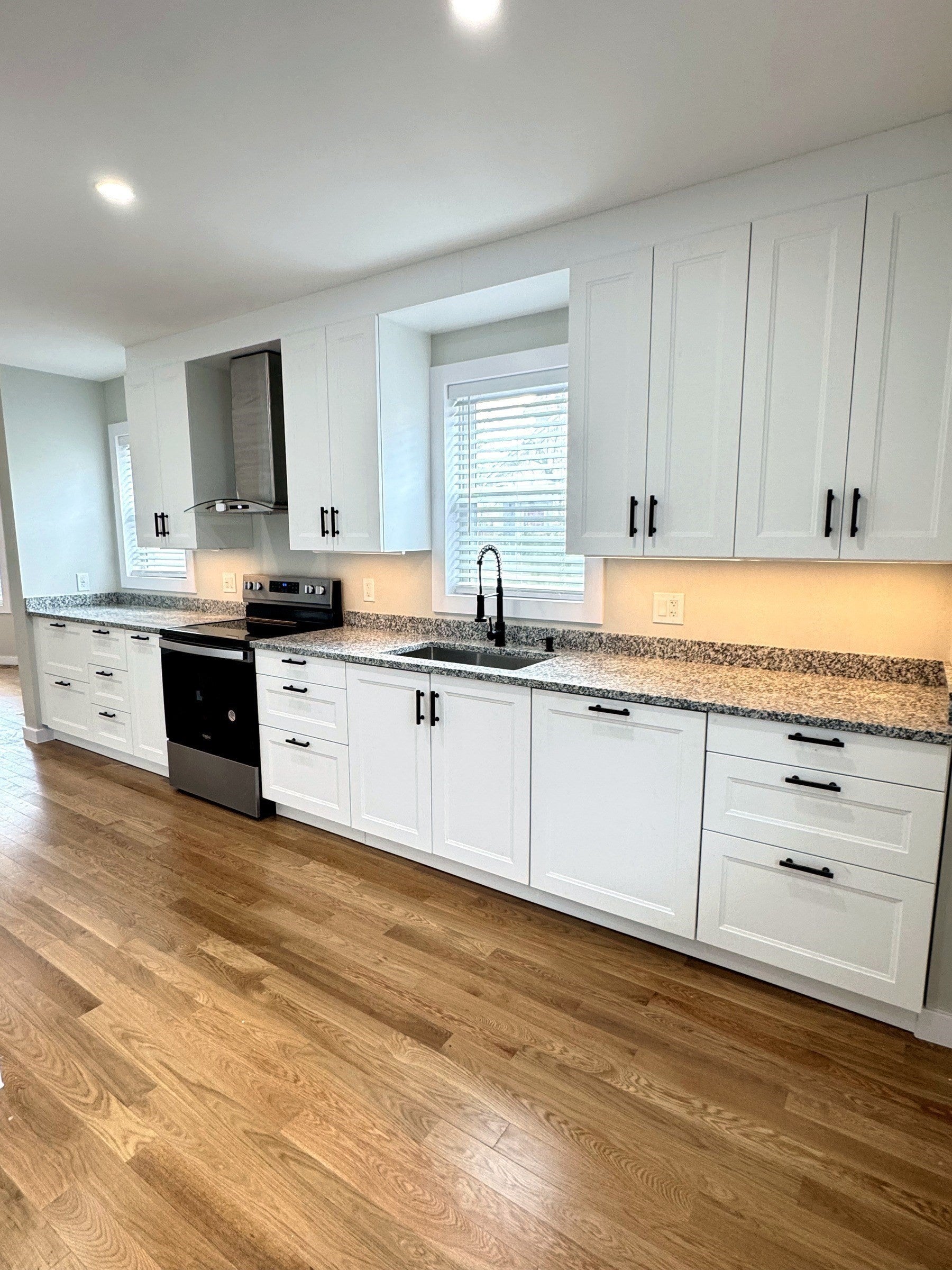 34-36 Curry Cir