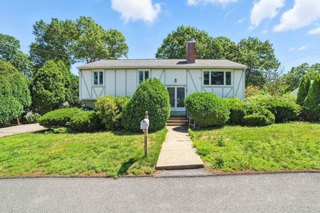 28 Howard Ave