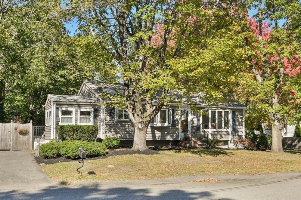 5 Barbara Ave, Wilmington, MA Photo #2