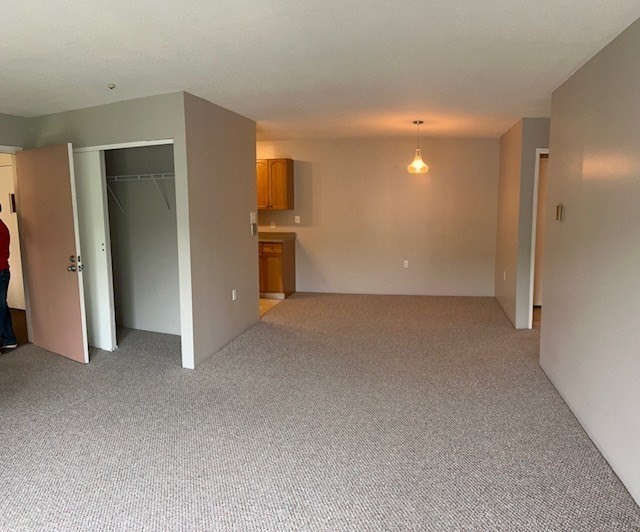 14 Village Way 23