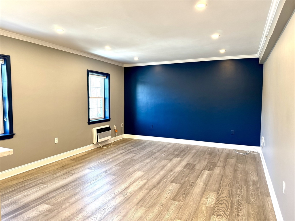 27-29 Commonwealth Ave 6