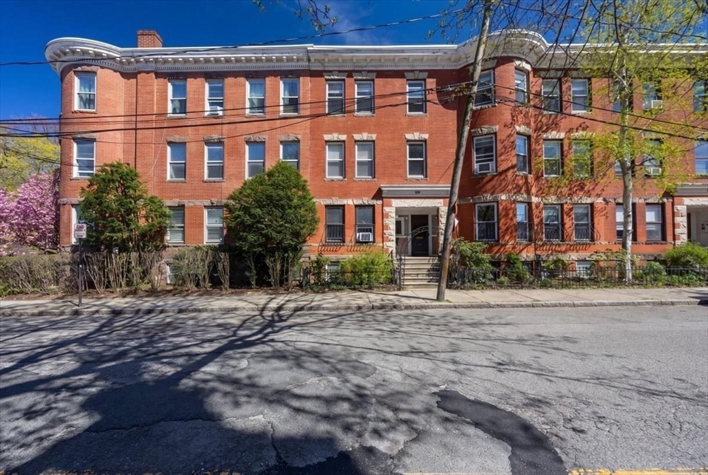 23 Netherlands Rd #1, Brookline, MA, 23 Netherlands Rd #1, Brookline, MA Photo #2