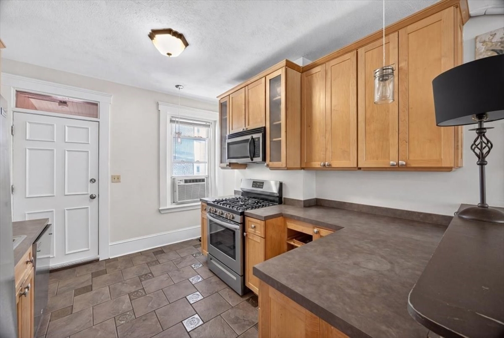 23 Netherlands Rd #1, Brookline, MA, 23 Netherlands Rd #1, Brookline, MA Photo #3