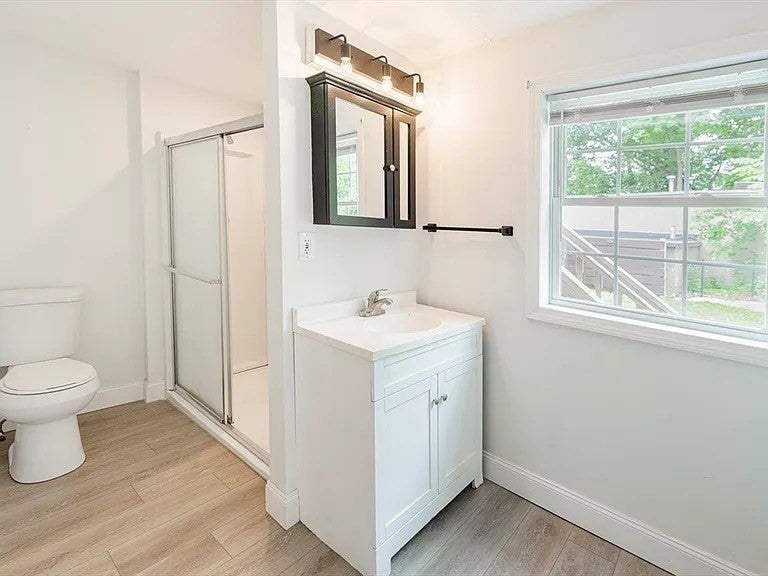 8 Oak St #1, North Attleboro, MA, 8 Oak St #1, North Attleboro, MA Photo #4