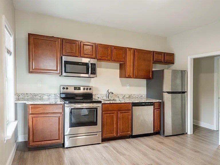 8 Oak St #1, North Attleboro, MA, 8 Oak St #1, North Attleboro, MA Photo #1