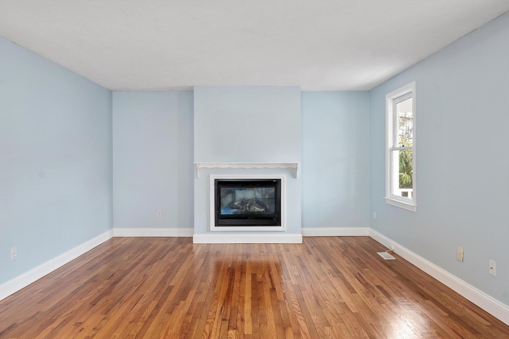 29 Lamplighter Ln
