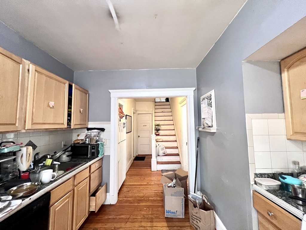70 Quint Ave 1