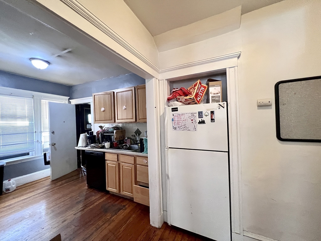 70 Quint Ave 1