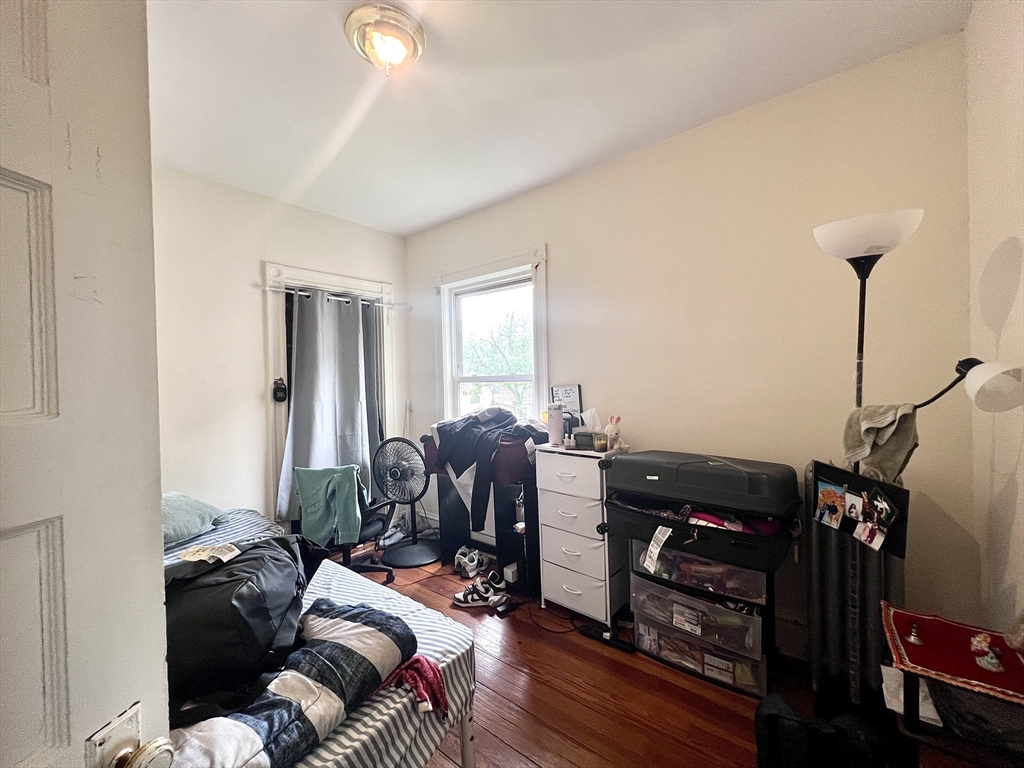 70 Quint Ave 1