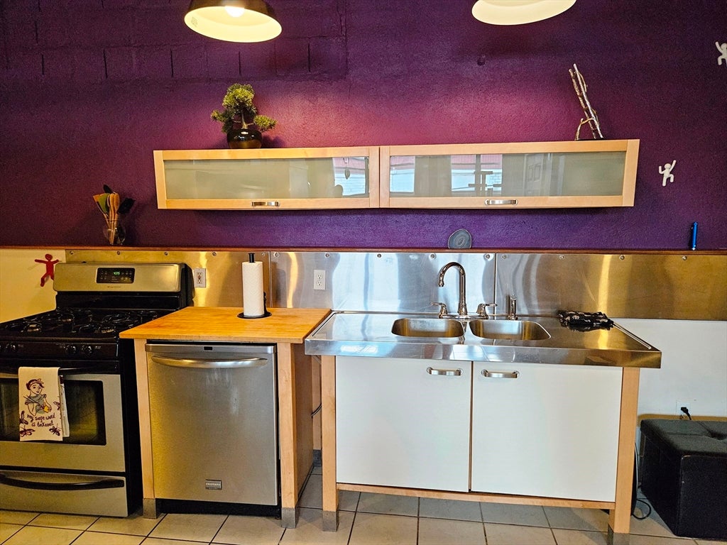 404 Roosevelt Ave #103G, Central Falls, RI Photo #5
