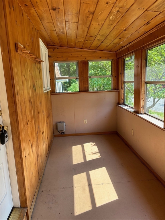 13 Hemlock Rd
