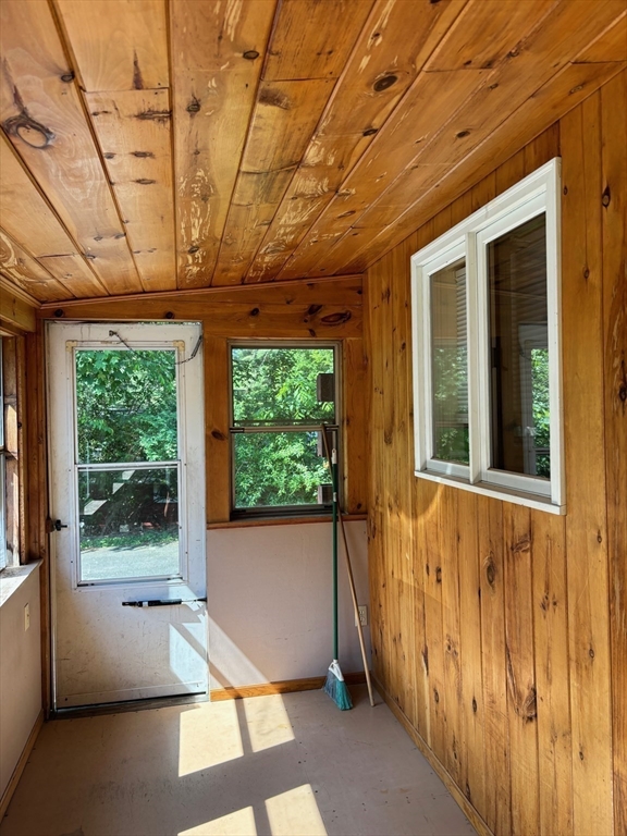 13 Hemlock Rd