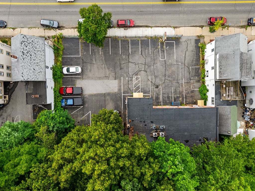 205 River St