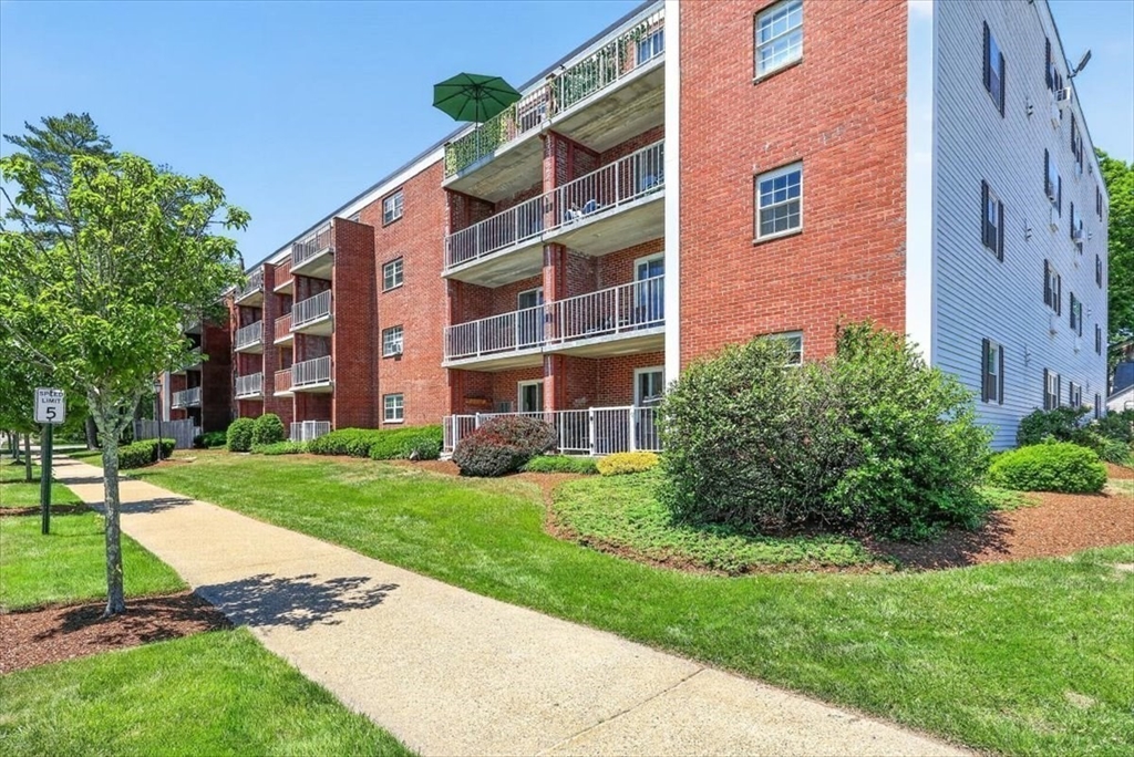 65 Webster Street 108