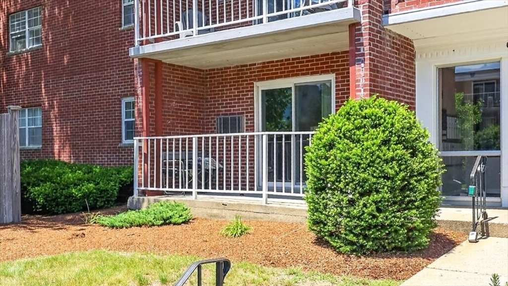 65 Webster Street 108