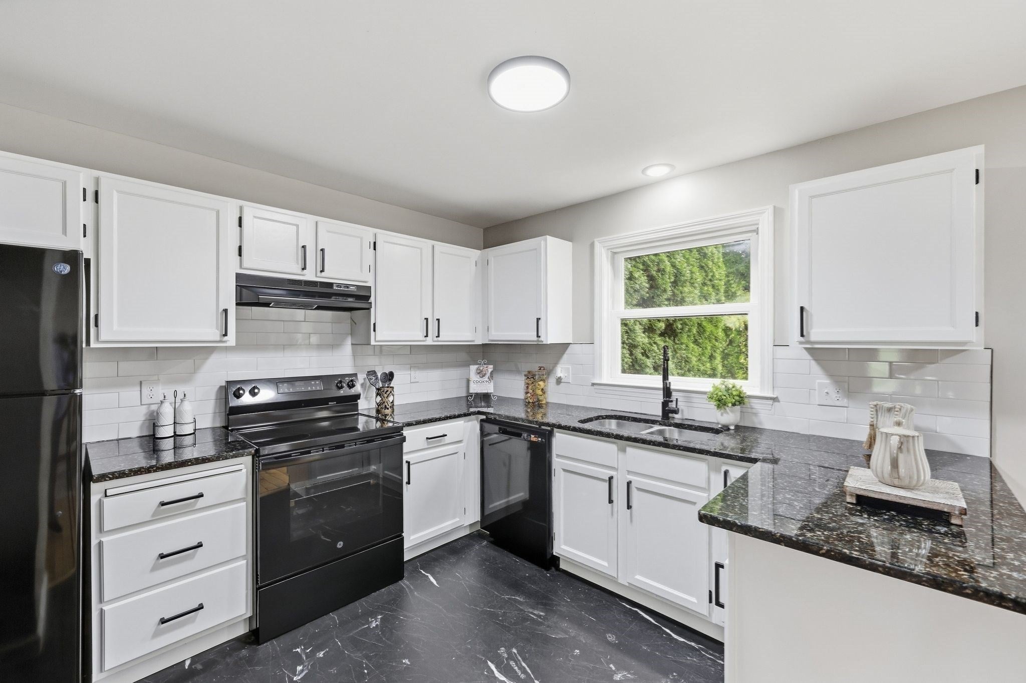 6 Boynton Road #B, Deerfield, MA Photo #6