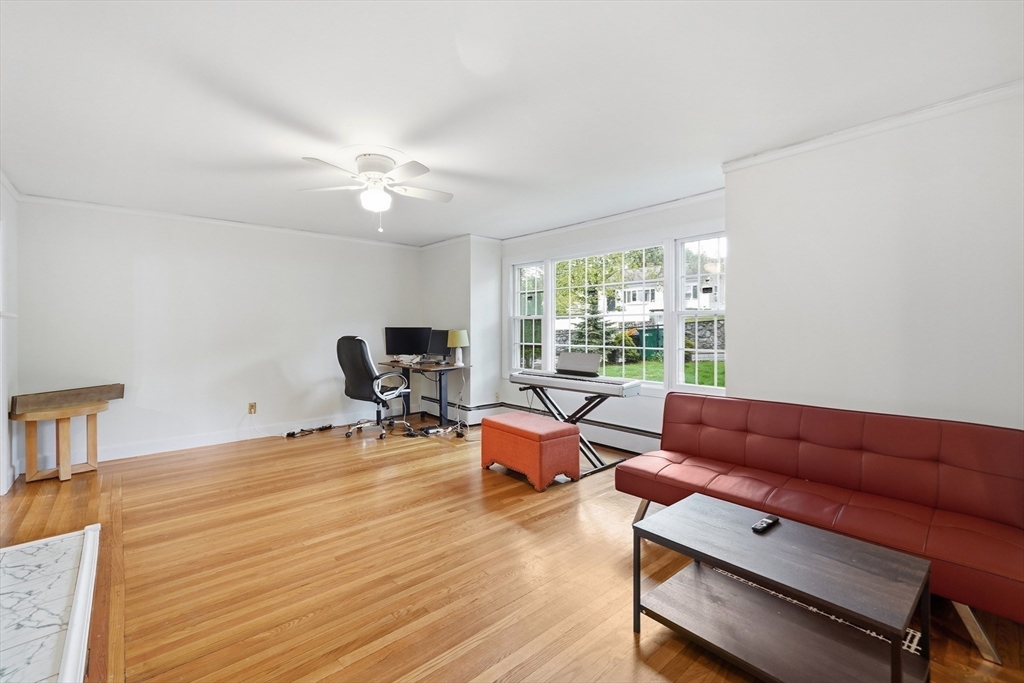 253 Lexington St, Woburn, MA Photo #12