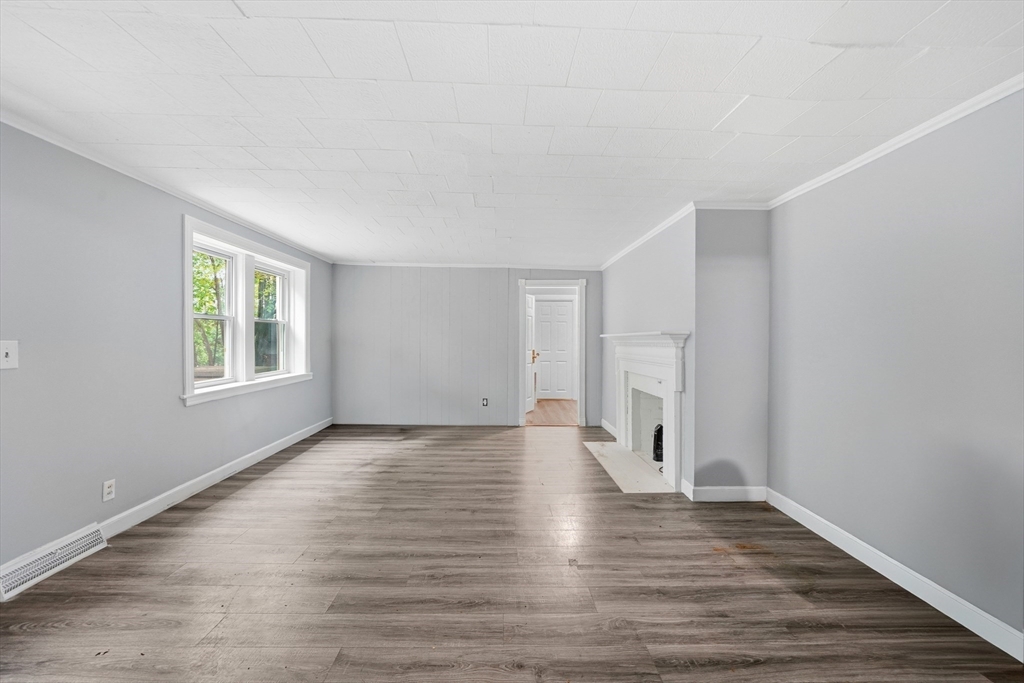 253 Lexington St, Woburn, MA Photo #2