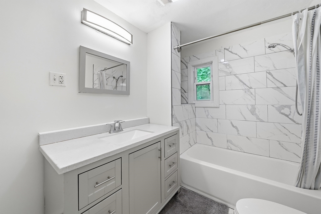 253 Lexington St, Woburn, MA Photo #5