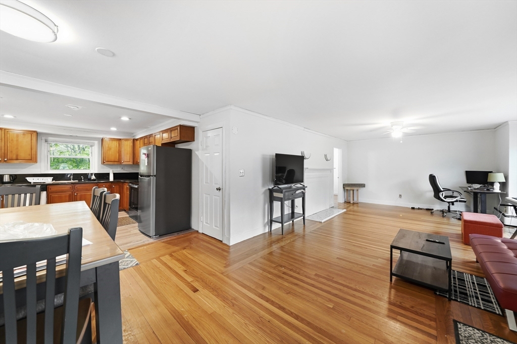 253 Lexington St, Woburn, MA Photo #10