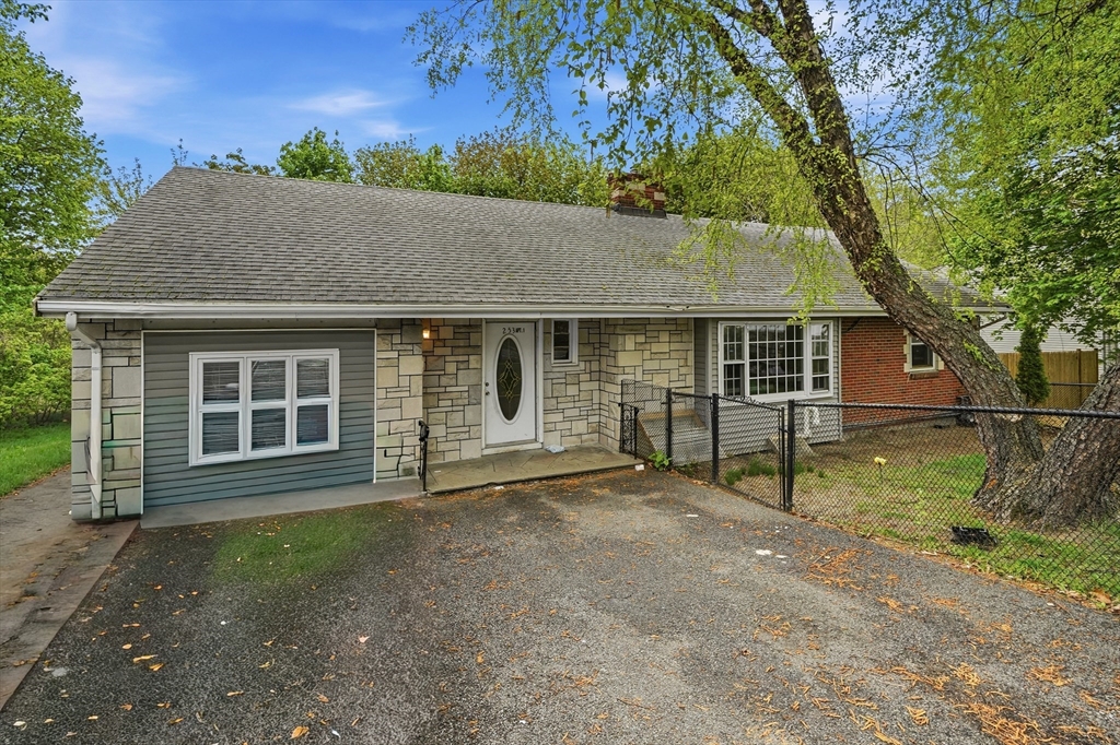 253 Lexington St, Woburn, MA Photo #27