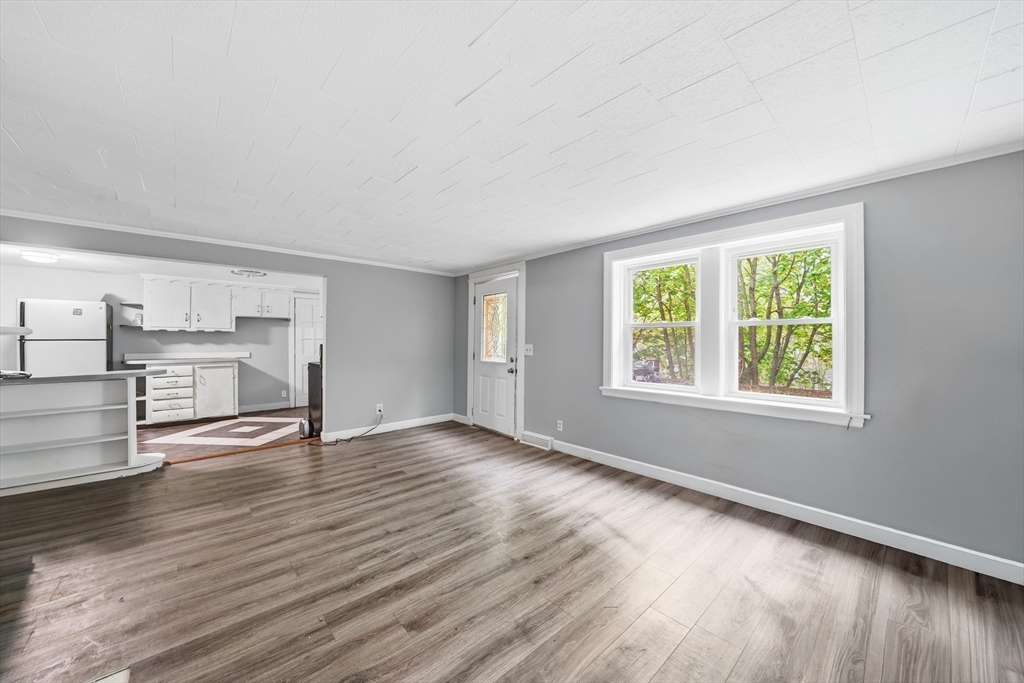 253 Lexington St, Woburn, MA Photo #3
