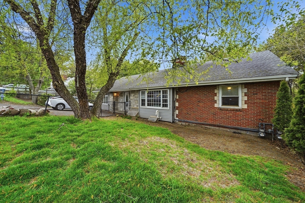 253 Lexington St, Woburn, MA Photo #28