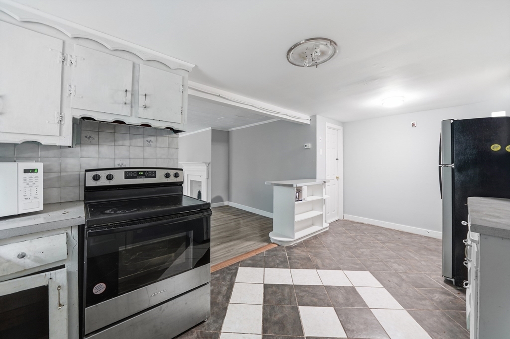 253 Lexington St, Woburn, MA Photo #7