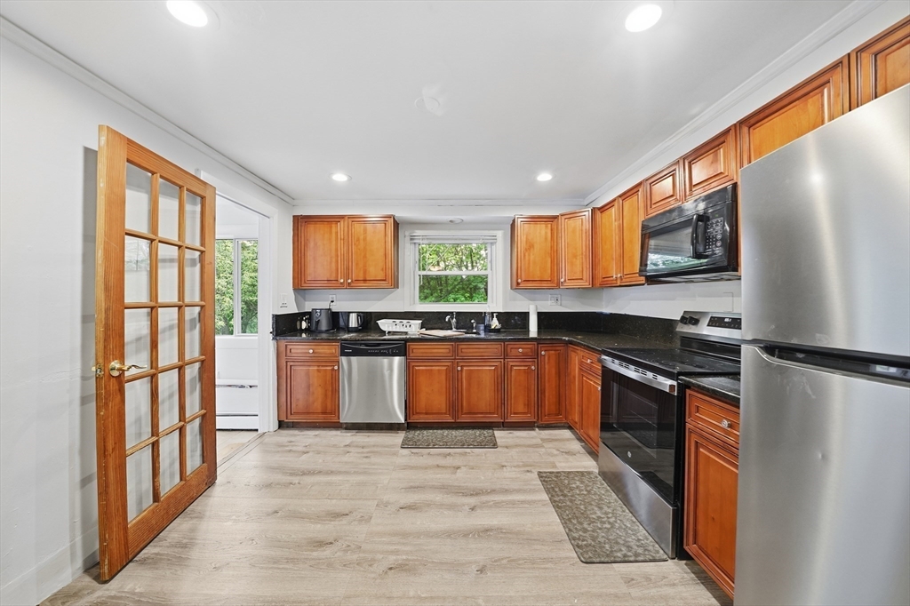253 Lexington St, Woburn, MA Photo #9