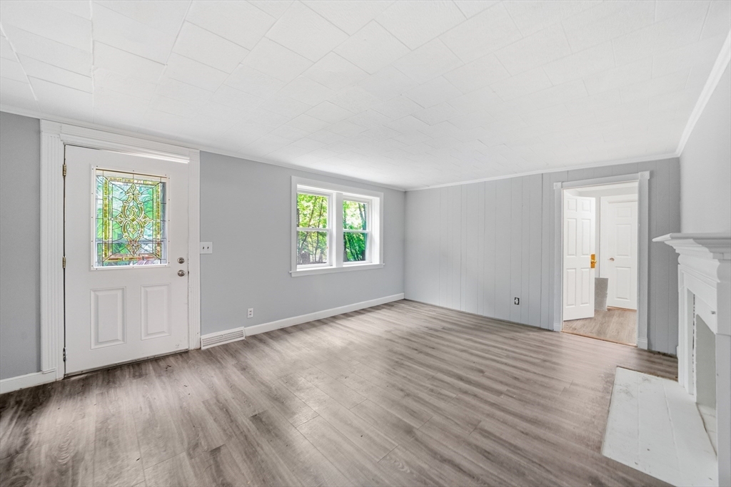 253 Lexington St, Woburn, MA Photo #4
