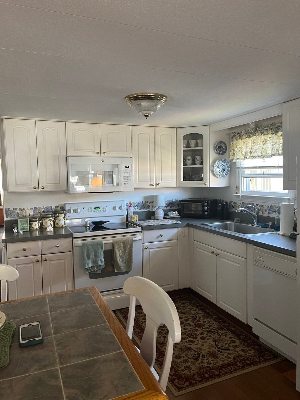 18 Eldorado Dr, Marlborough MA 01752