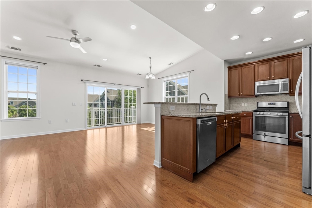 216 Corning Fairbanks WAY #216, Westborough, MA Photo #4