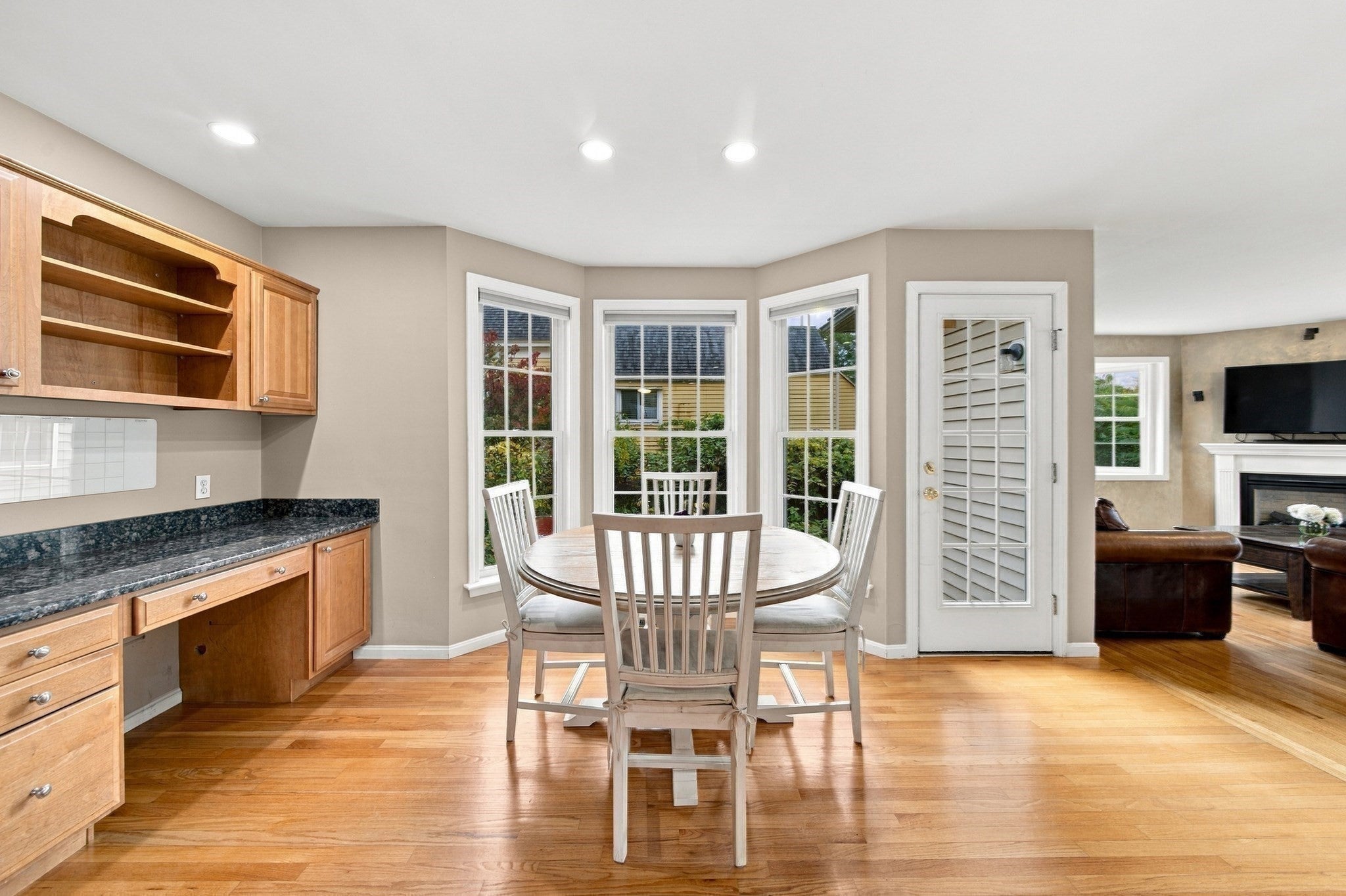80 Grove St, Hopkinton, MA Photo #11